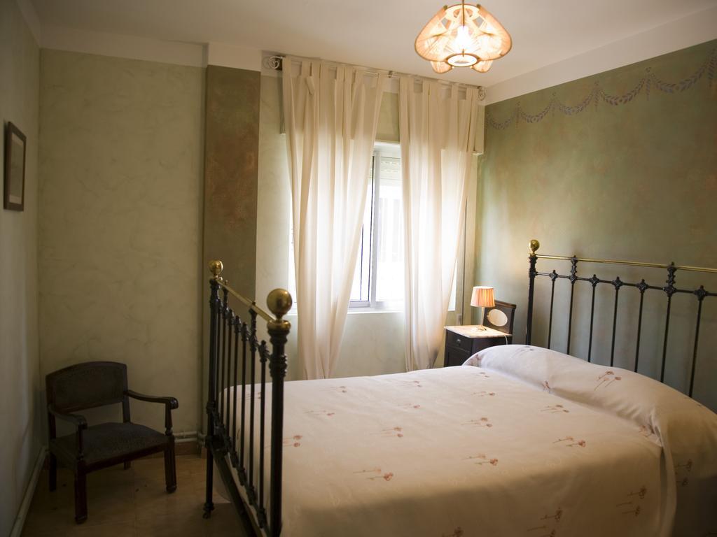 Casa Rural La Conejera Madrigalejo Del Monte Rum bild