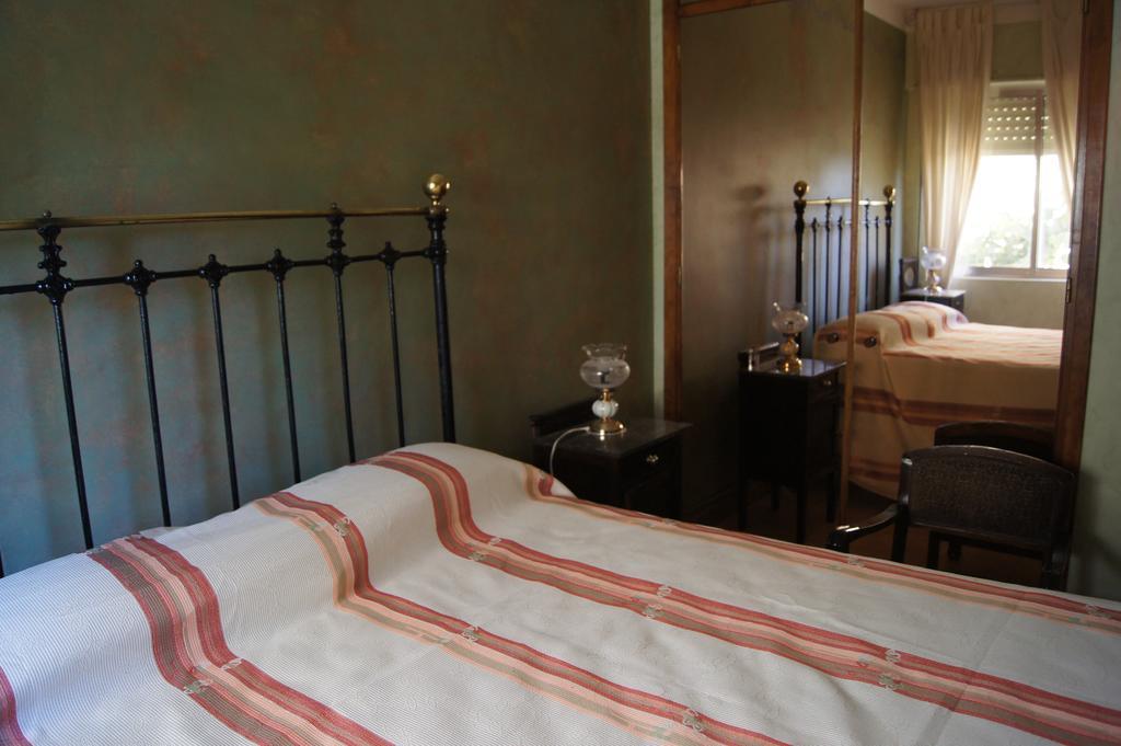 Casa Rural La Conejera Madrigalejo Del Monte Rum bild