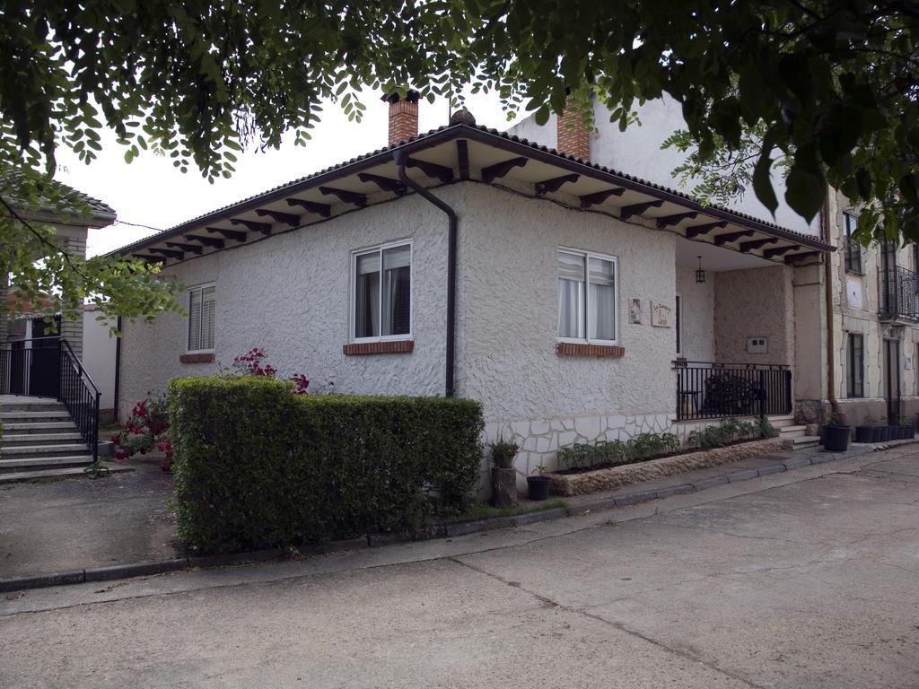 Casa Rural La Conejera Madrigalejo Del Monte Rum bild
